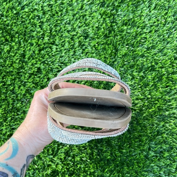 🦜STEVE MADDEN Rhinestone Sandals🦜 - Picture 4 of 8